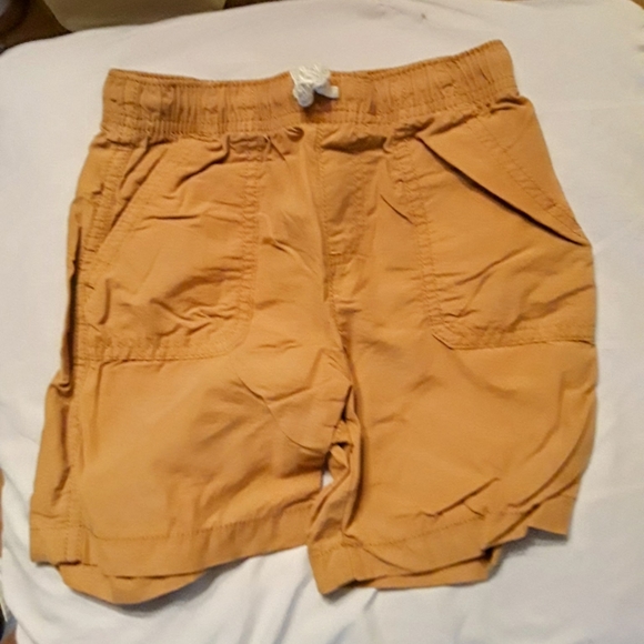 7 pairs of boys Shorts and 4 shirts - Picture 9 of 11
